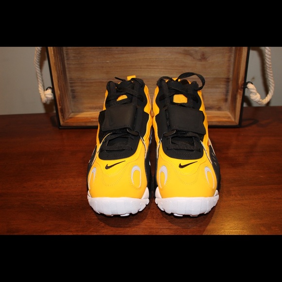 Nike Air Max Speed Turf Black/Yellow - Picture 2 of 5